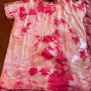 Dennys Kids tye dye shirt